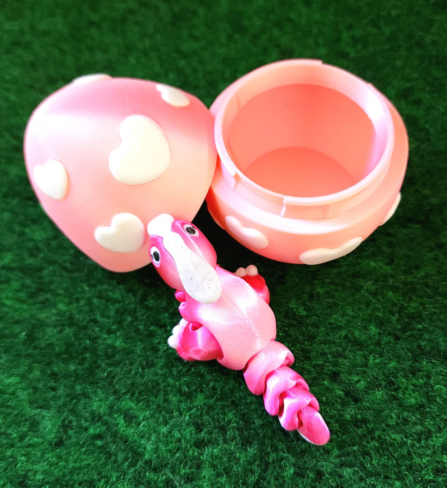 Dino Baby Egg (Hearts)